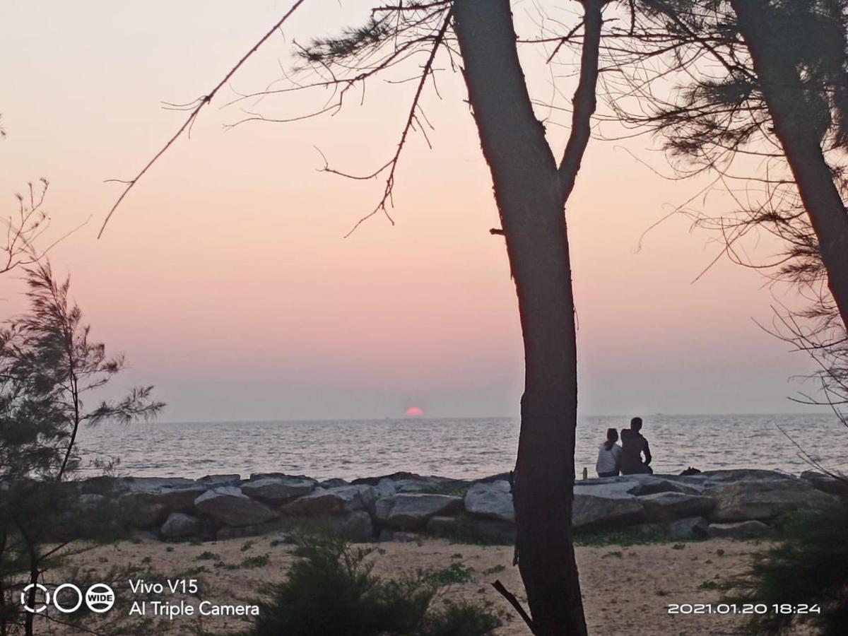 His Grace Sea View Cottages - Private Beach At Malpe ウドゥピ エクステリア 写真